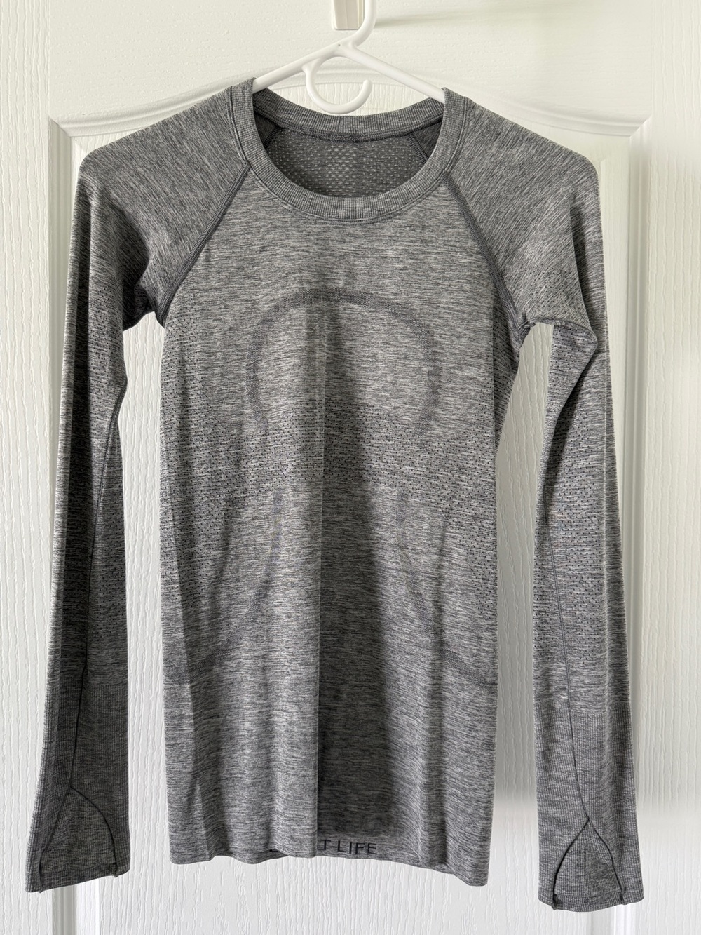 Lululemon Gray Swiftly Tech Long Sleeve 2.0 Hip Length Size 2